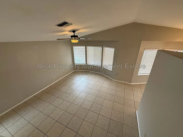 3725 E Taro Ln — Photo 25