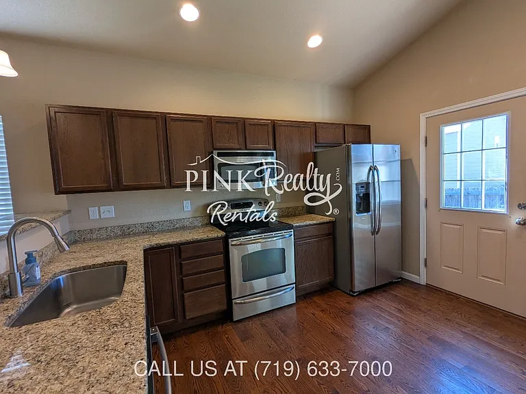 8377 Freestar Way — Photo 41