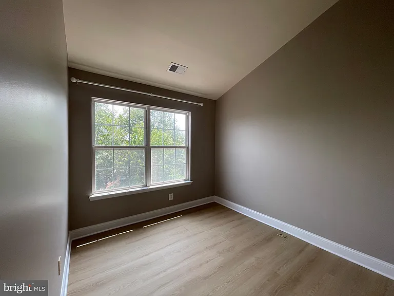 23429 Clarksridge Rd — Photo 32