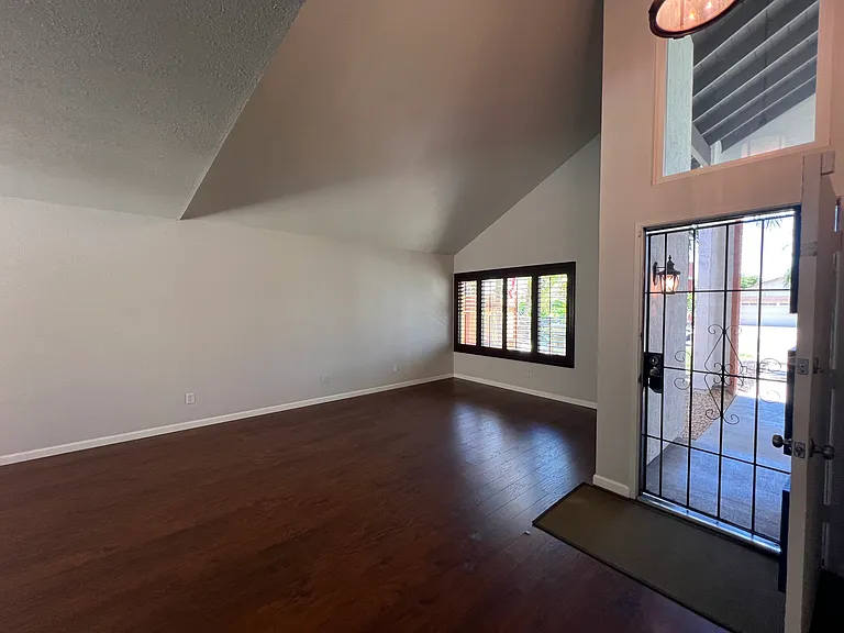 1371 La Mancha Pl — Photo 8