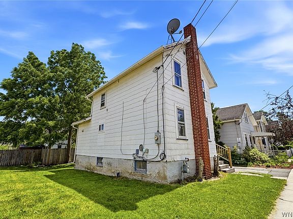 3rd image of 18 Columbia Ave