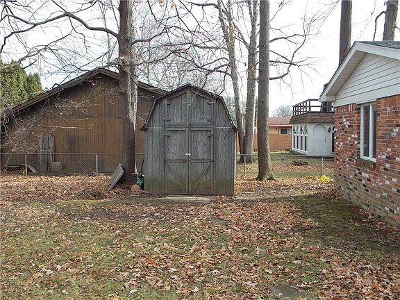 4th image of 8530 Maurice Dr
