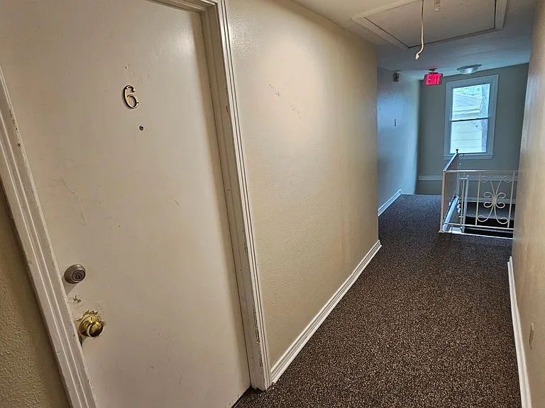 3911 Prescott Ave #6 — Photo 2