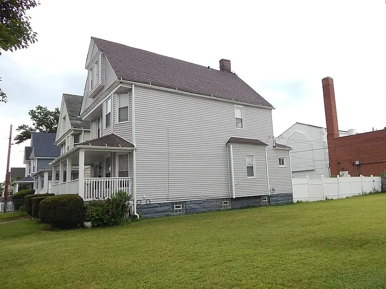 10805 Hull Ave — Photo 4
