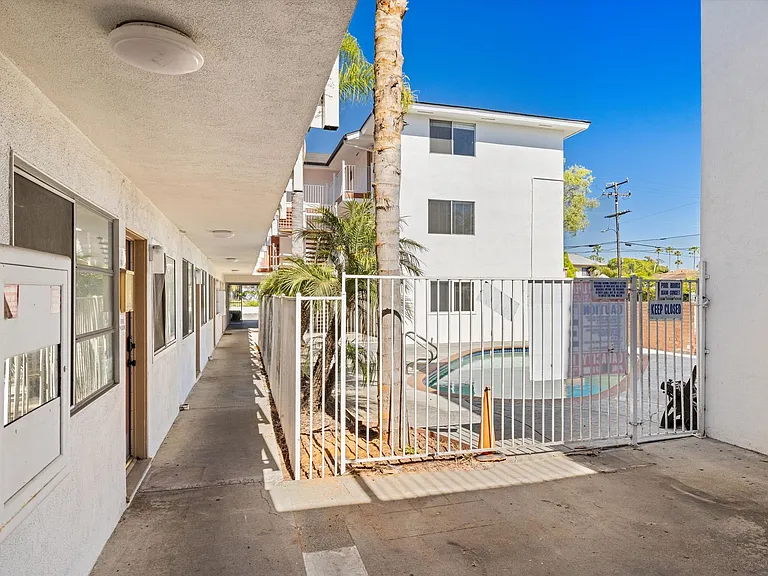 833 Embarcadero Del Mar — Photo 50