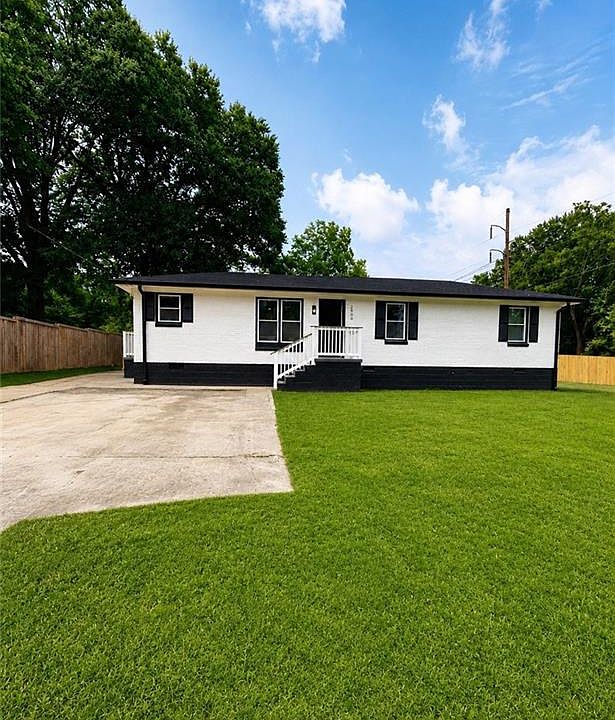 1st image of 2898 Meadowview Dr SE