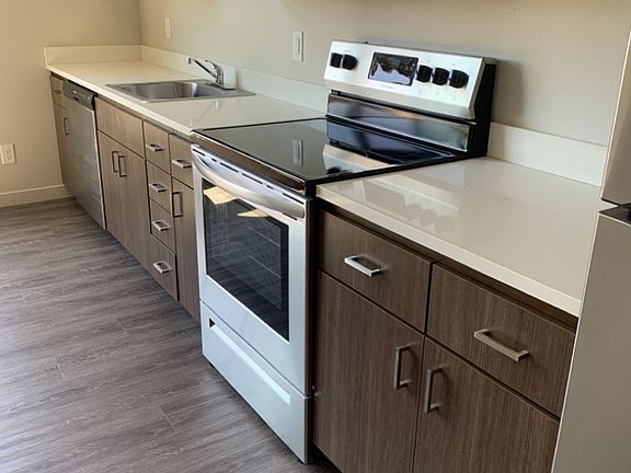 4th image of 1650 NE Market Dr #315