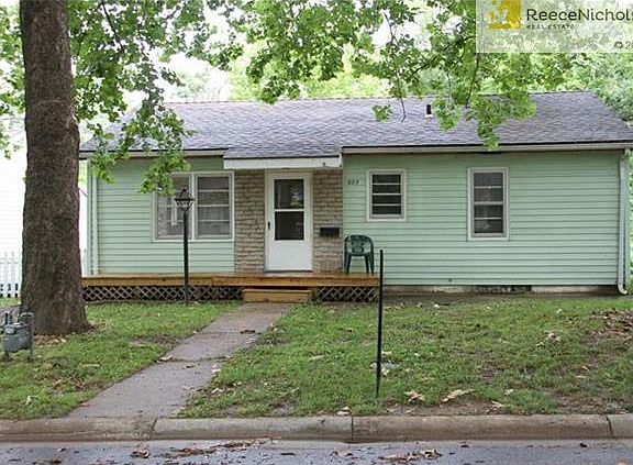 2nd image of 225 Cornell Ave