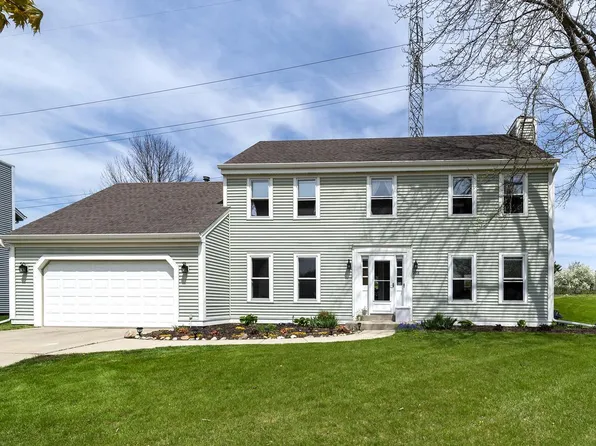 2018 Inverness DRIVE, Waukesha, WI 53186