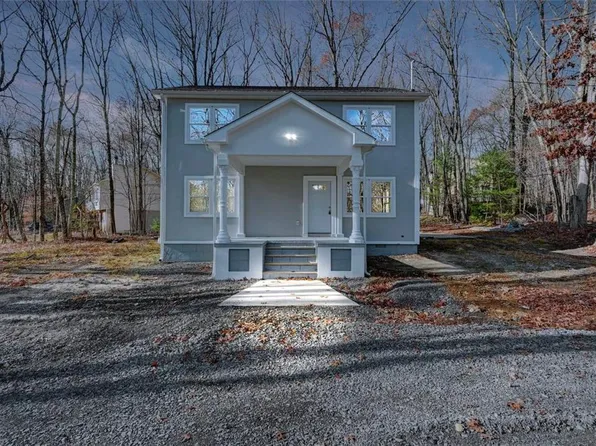 104 Acorn Ln, Kunkletown, PA 18058