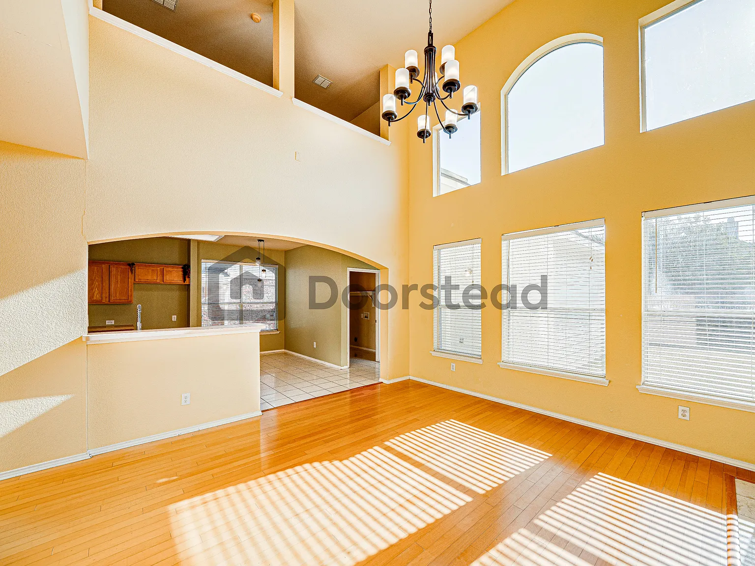 4 bed, 2.5 bath, 2572 sqft, $3,050 — Photo 3