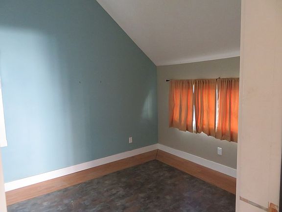 4th image of 190 W 20th St