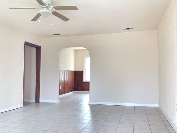 2nd image of 1513 Holly Vista St
