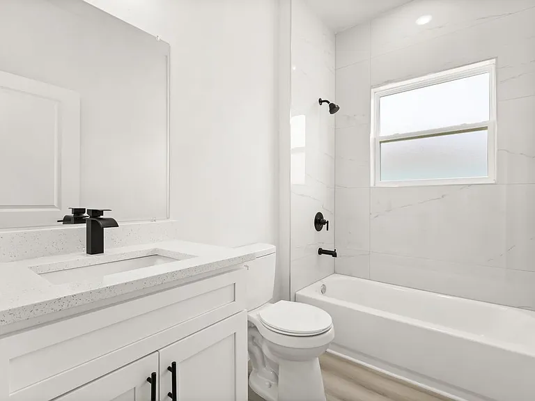 15568 SW 46th Cir — Photo 11