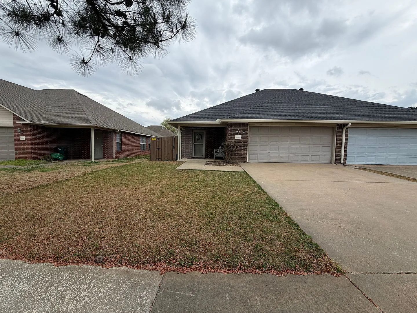 1584 Willowbrook Drive — Photo 1