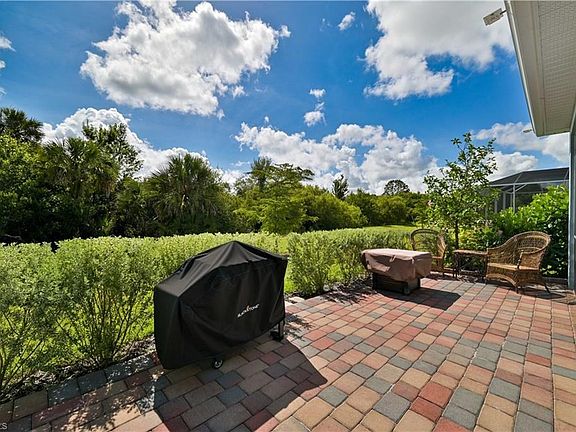5th image of 15150 Yellow Wood Dr