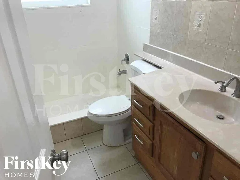 9242 82nd Way — Photo 8