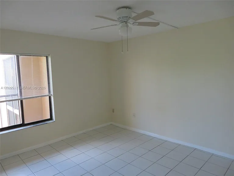 8005 SW 107th Ave #309 — Photo 3