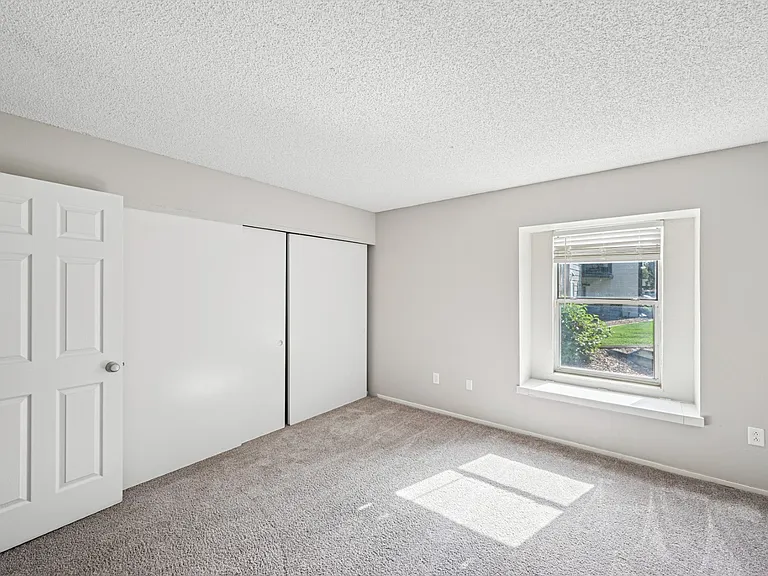 Greensview — Photo 70