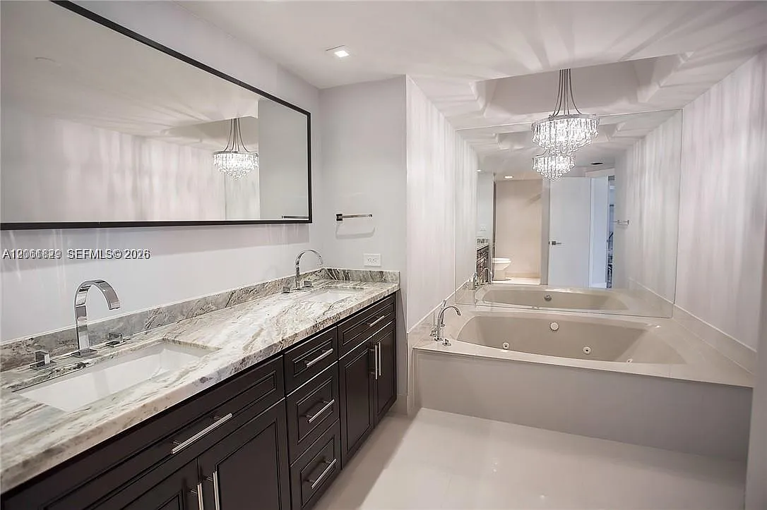 Terraces North Turnberry — Photo 4