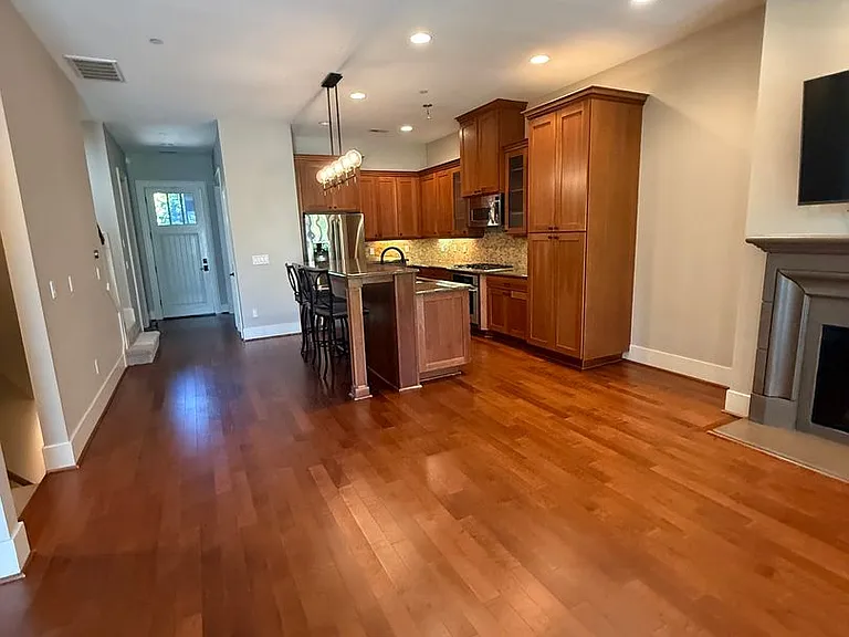 10108 SW Morrison St #10108 — Photo 4