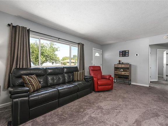 5th image of 16151 Richard Dr