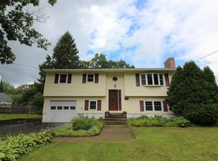 14 McGregor St, Essex Junction, VT 05452