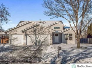 9213 Hampshire Ave N, Brooklyn Park, MN 55445