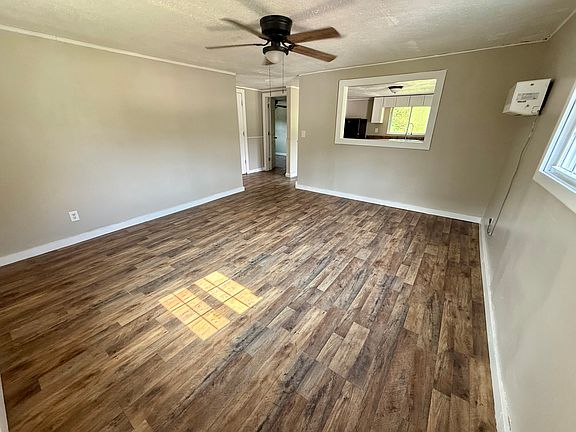 3rd image of 1024 Relation Rd