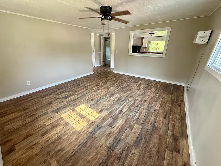 1024 Relation Rd — Photo 3