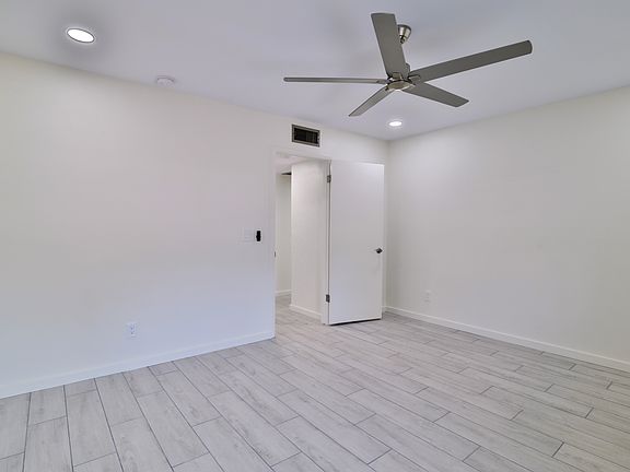 3rd image of 2102 E Tierra Buena Ln