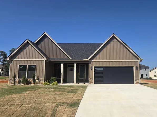 2103 N November Dr, Boiling Springs, SC 29316