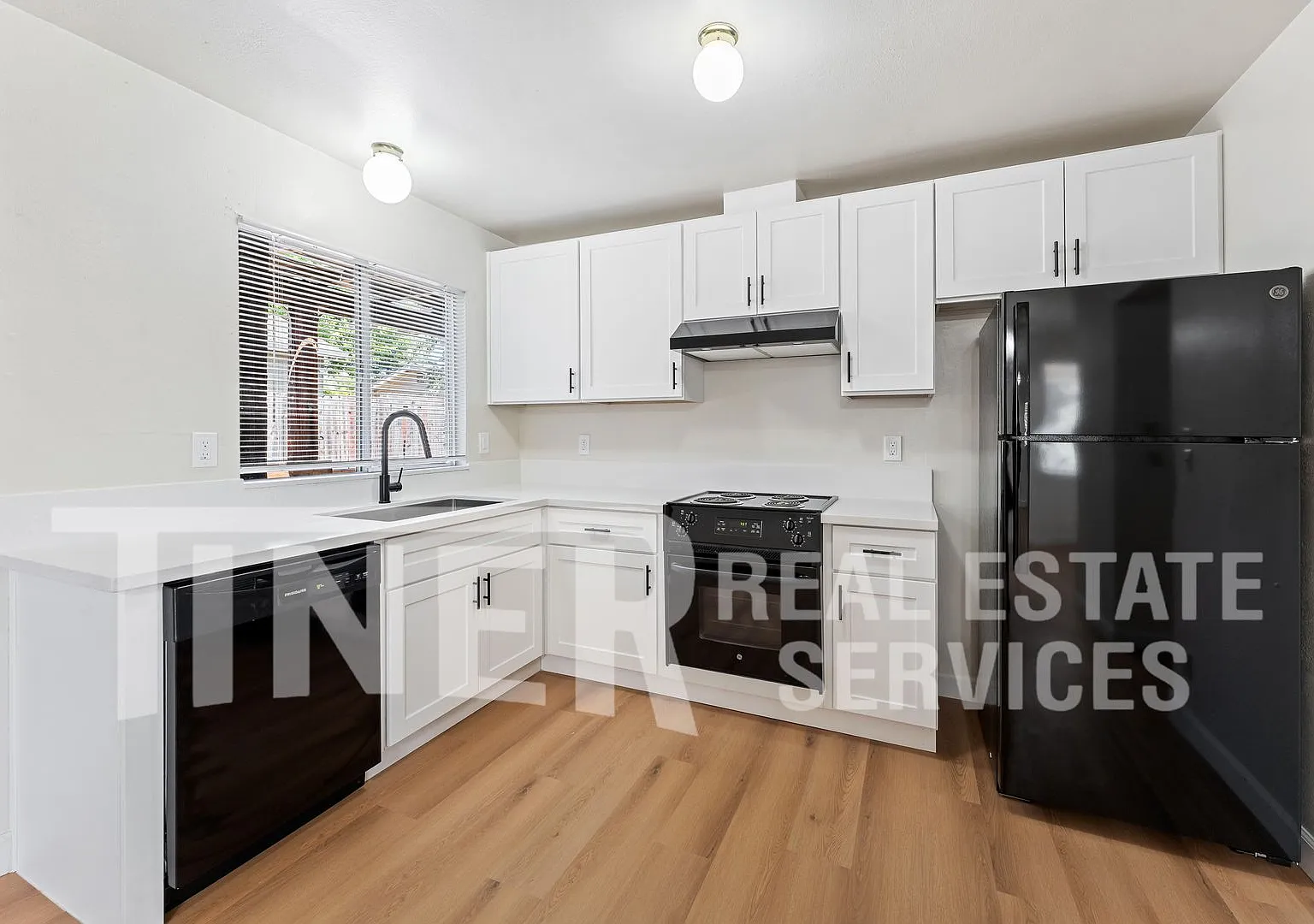 3233 Oriole Way - TIER 2 — Photo 4