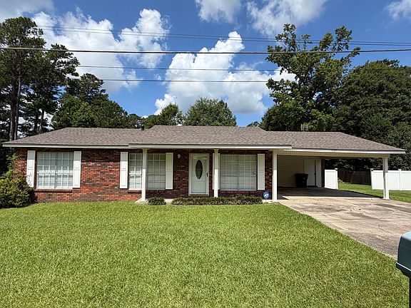 2nd image of 1307 Pinehurst Dr