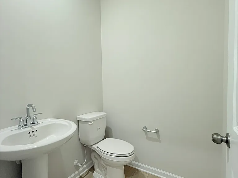 6337 Fairfax Ct — Photo 4