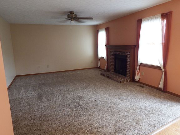 4th image of 5568 Forest Glen Dr