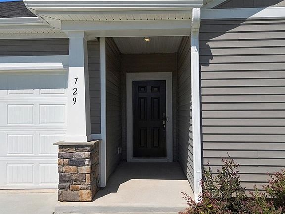 4th image of 729 Parry Ct
