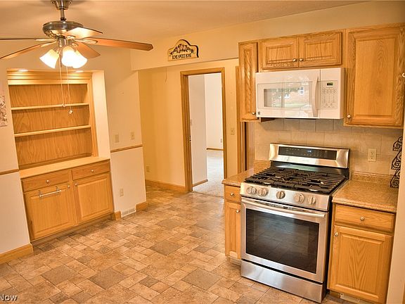 5th image of 10855 Ronald Dr