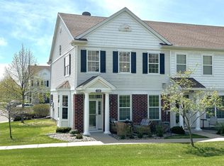 1249 Chateau Ave #405, Maplewood, MN 55109