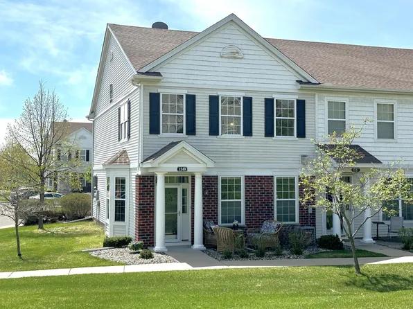 1249 Chateau Ave #405, Maplewood, MN 55109