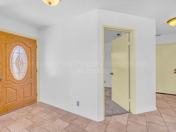 4th image of 143 Seal Ct