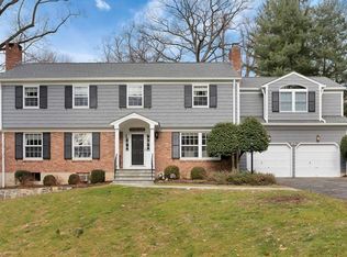 35 Woodlea Ln, Briarcliff Manor, NY 10510