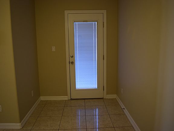 5th image of 8119 N 28th Ln