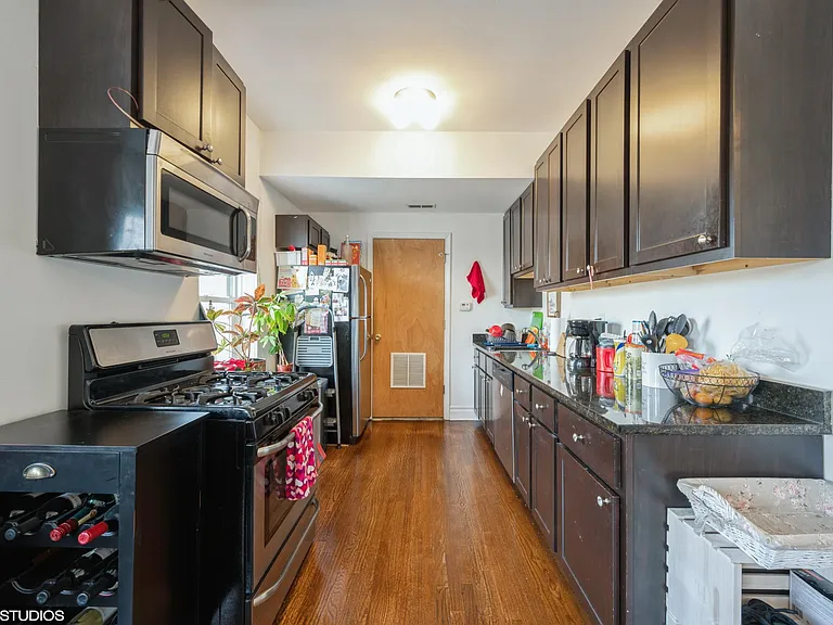 1149 W Cornelia Ave #3W — Photo 5