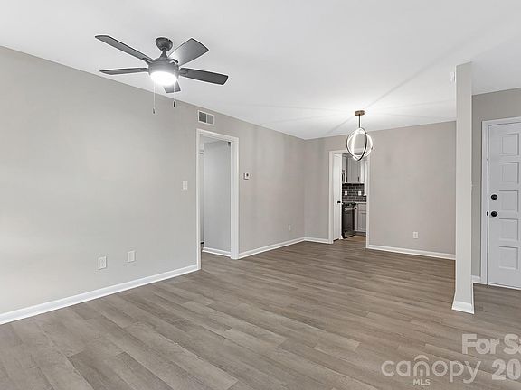 3rd image of 4601 Coronado Dr APT G