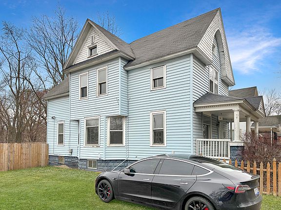 4th image of 907 E Stockbridge Ave