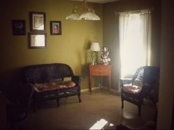 3rd image of 10385 Shangri La Ave