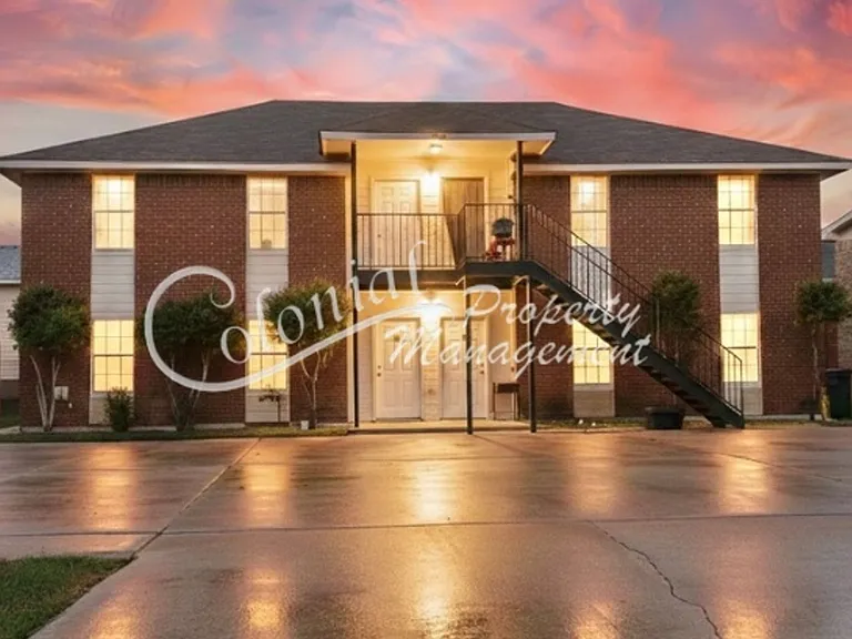 1703 Benttree Dr #C — Photo 1