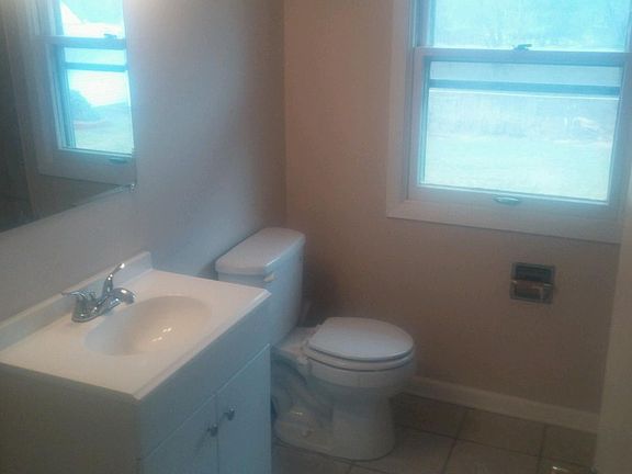 2nd image of 245 Rose Ave APT 7
