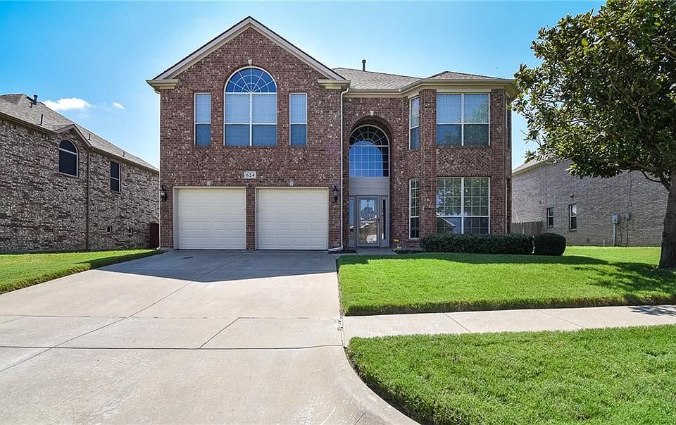 1st image of 624 Primavera Dr